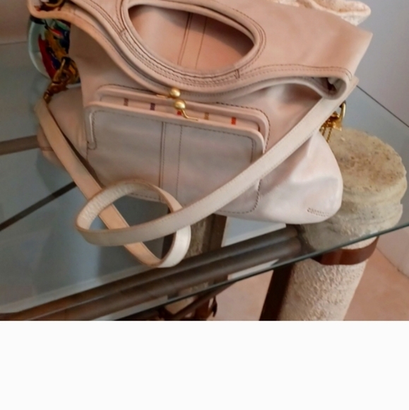 ONLY 2 LEFT COME SEE @lorac2015, COACH CONVERTIBLE ERGO'S THEY DO NOT DISSAPOINT - Picture 8 of 8